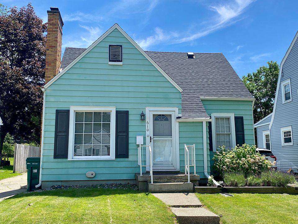 1st image of 610 Riley St