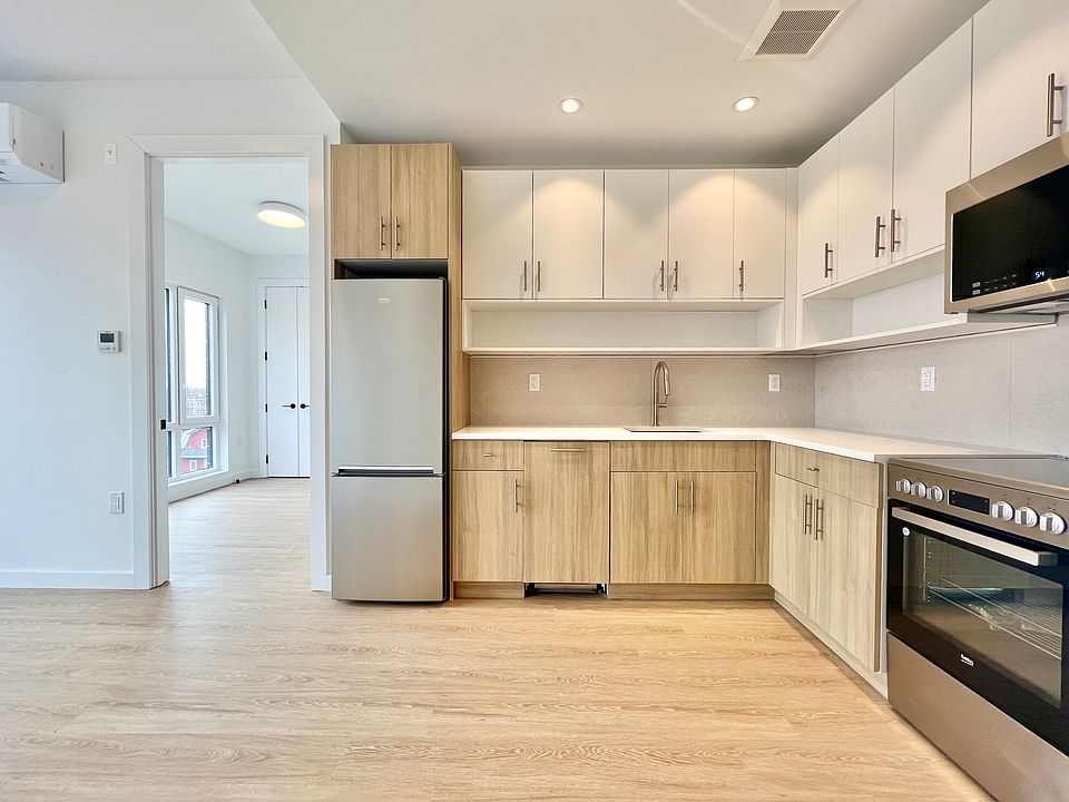 1st image of 333 Linden Blvd #4K