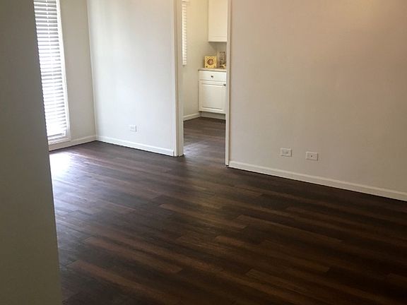 2nd image of 10000 S California Ave