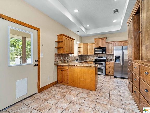 3rd image of 375 Crest Circle Dr