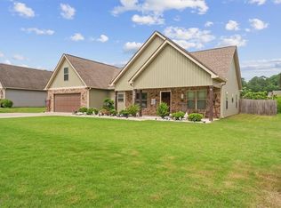 407 SW Beamer Rd, Calhoun, GA 30701