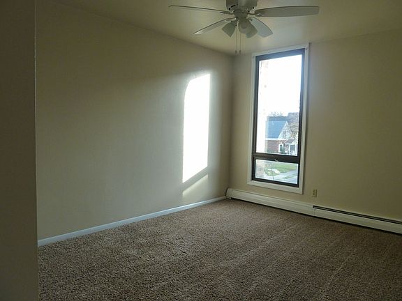 4th image of 931 E Russell Ave APT 302