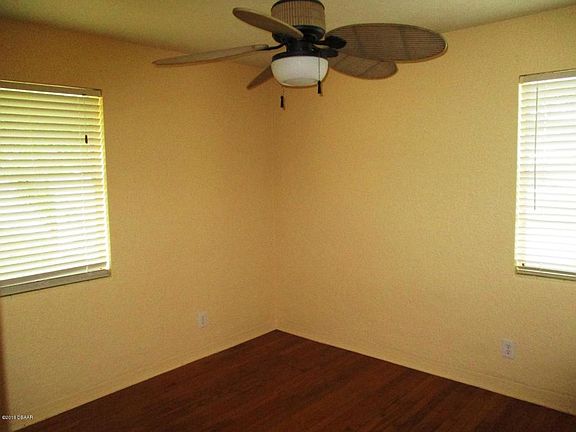 4th image of 1542 Cordova Ave