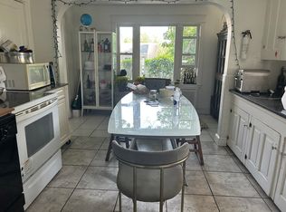 180 Cleveland St, Pawtucket, RI 02860