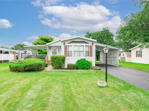 1039 Volkman Dr #190, Victor, NY 14564