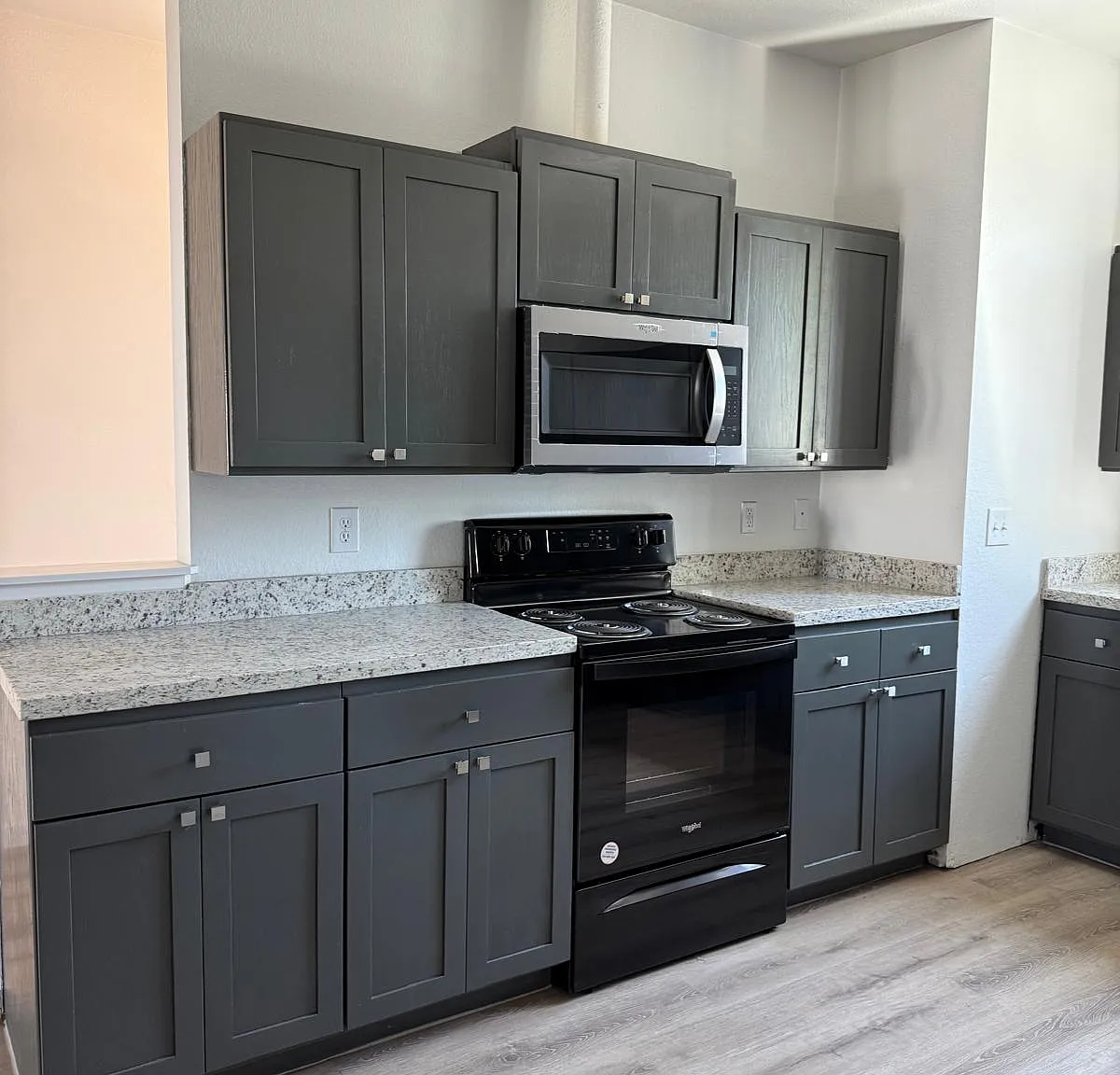 3 bed, 2.5 bath, 1500 sqft, $1,500 — Photo 3
