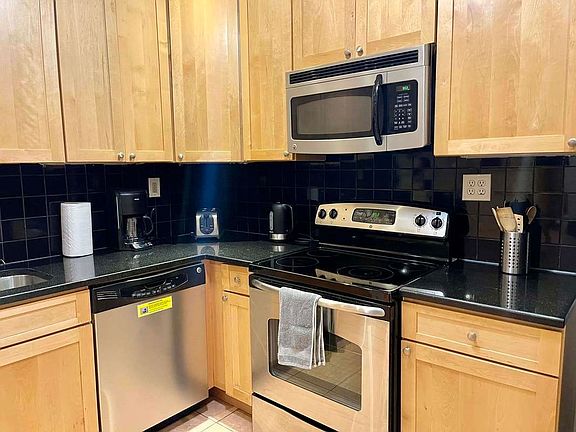 5th image of 1121 1st Ave #4B