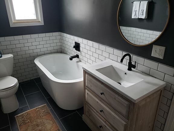 2nd image of 517 Howard Ave