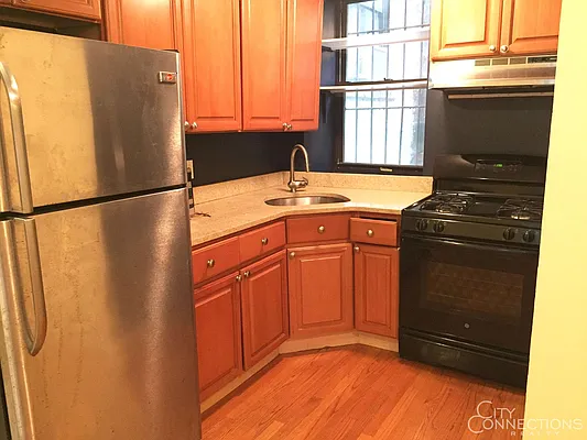 Rented by City Connections Realty | media 34