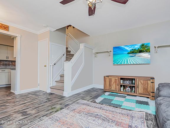 4th image of 156 Surfside Plz #100