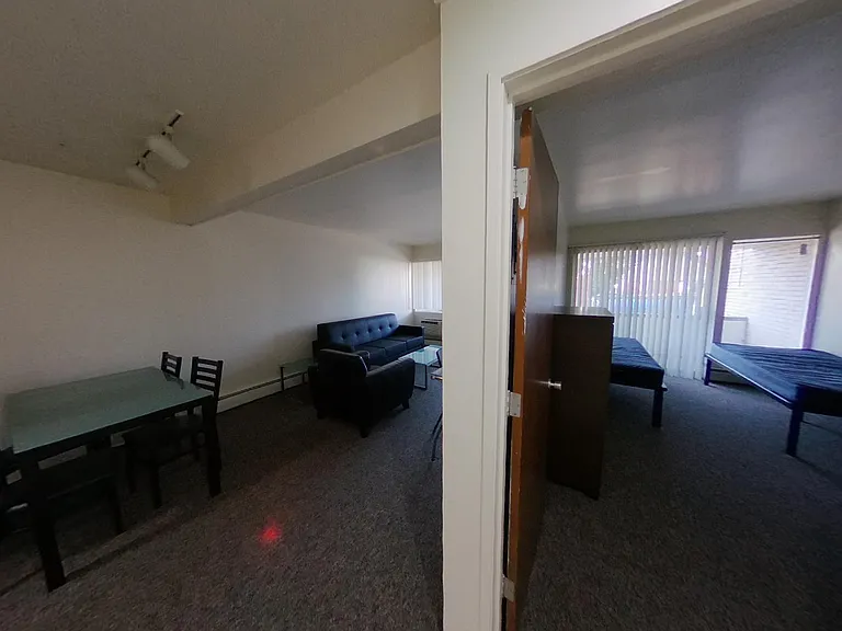 Park Plaza — Photo 35