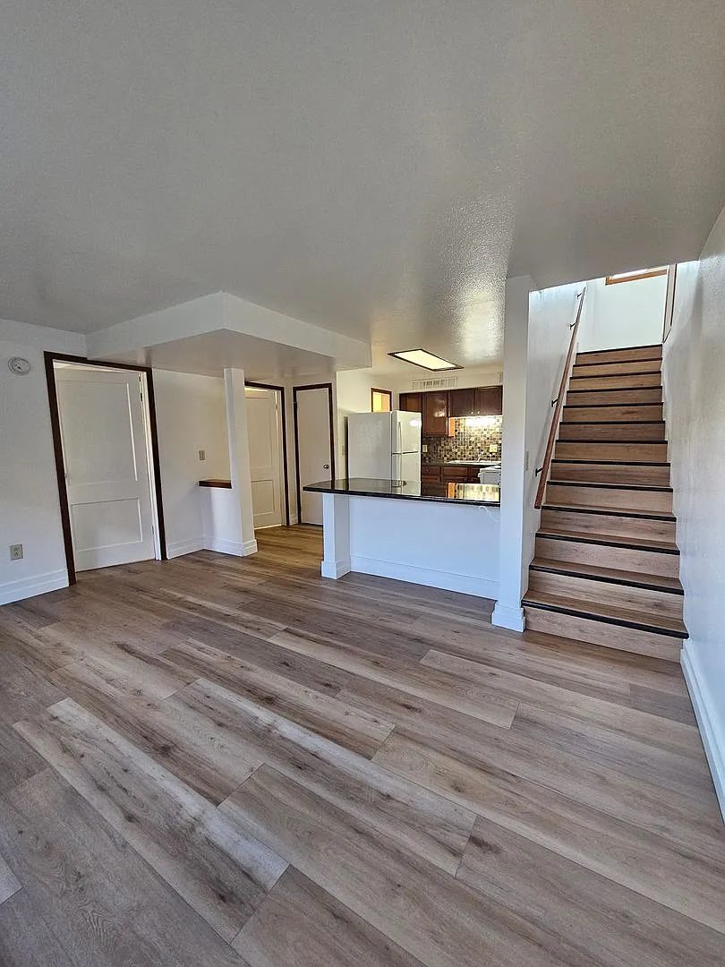 r1319LBP — Photo 3