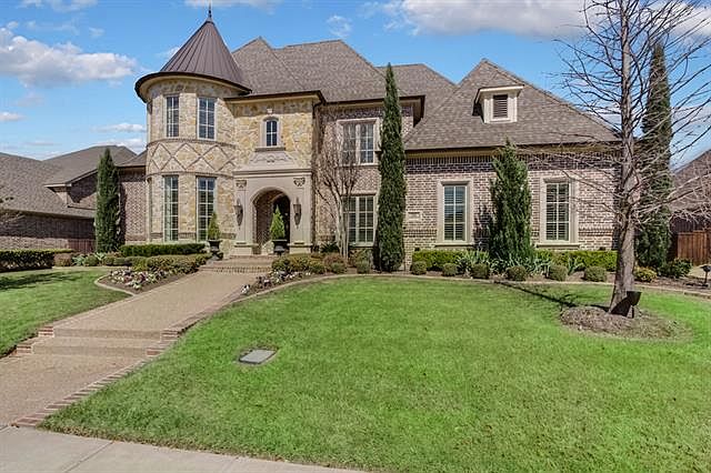 1st image of 301 Isleworth Ln