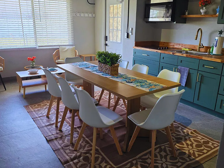 Kitchen, lounge and dining nearby for maximum comfort.