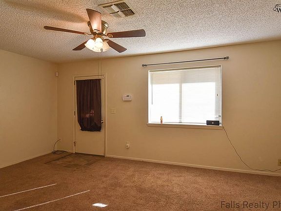 4th image of 2936 Moffett Ave