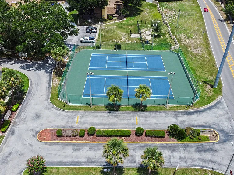 750 Olympic Cir — Photo 12