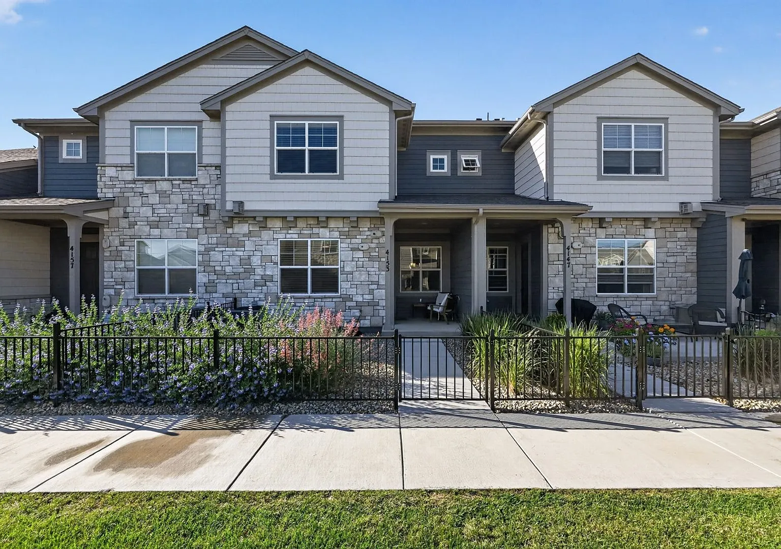 Spacious 3BR House in Loveland — Photo 2