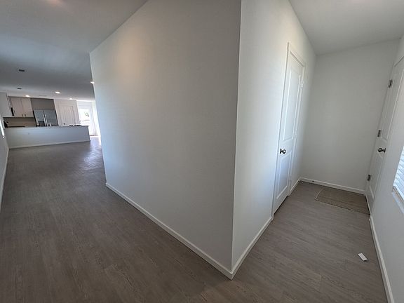 2nd image of 400 Beaunoir Ave