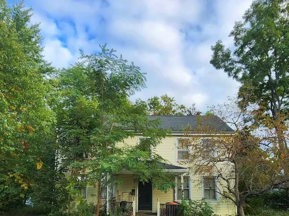 11 Peters Street, Orono, ME 04473