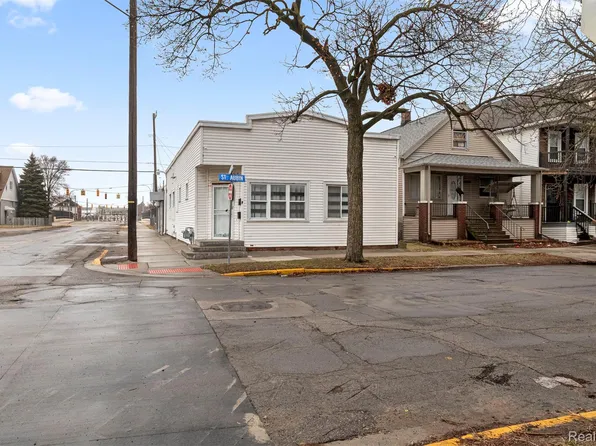 12001 Saint Aubin St, Hamtramck, MI 48212