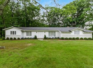 305 Lantern Rd, Stratford, CT 06614