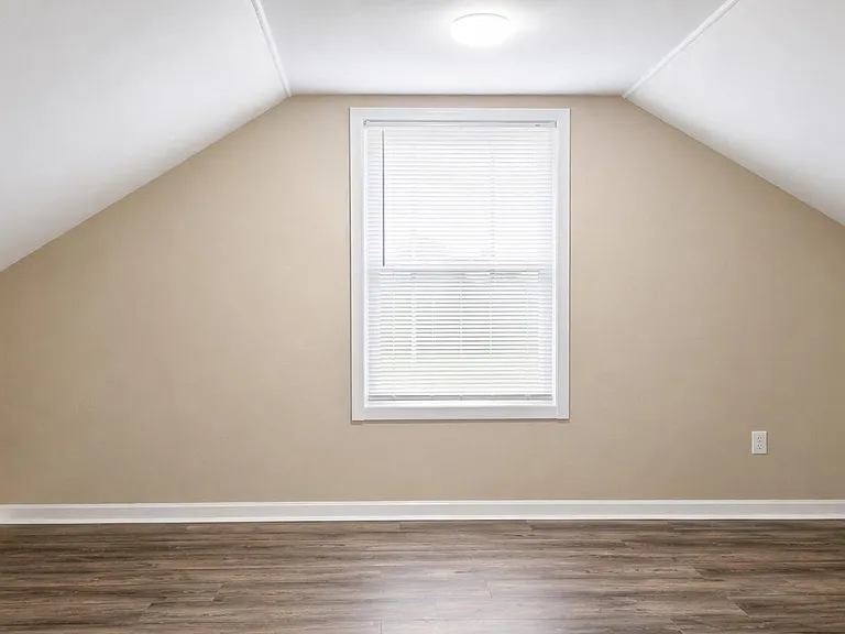 3912 Pine Ave SW — Photo 9
