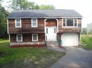 17 Louise St, Woonsocket, RI 02895