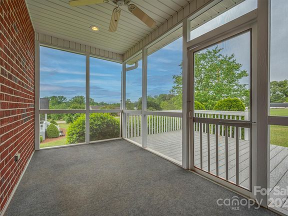 4th image of 117 Charleston Ct