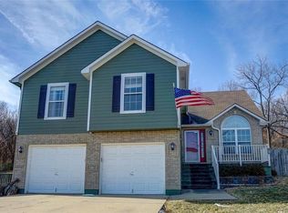 428 Foot Hill Dr, Grain Valley, MO 64029