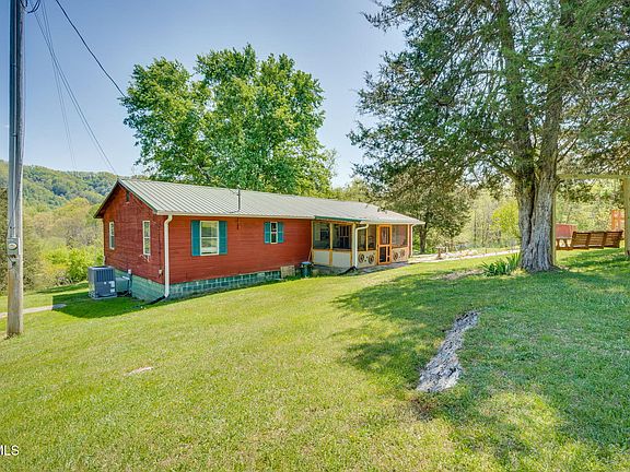 2nd image of 111 Clinch Valley Rd