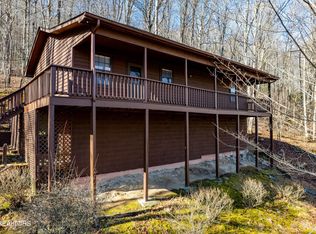 1061 Old Cades Cove Rd, Townsend, TN 37882