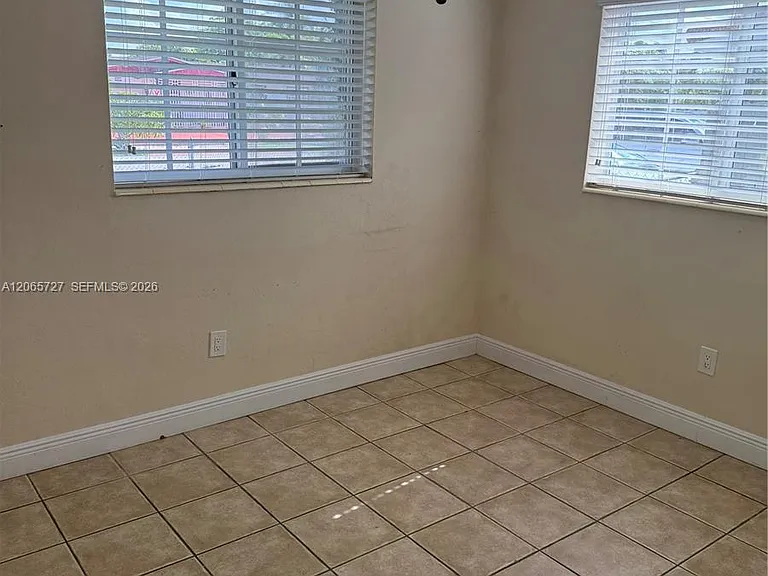 8270 SW 12th Ter — Photo 6