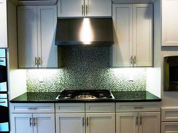 kitchen backsplash detail