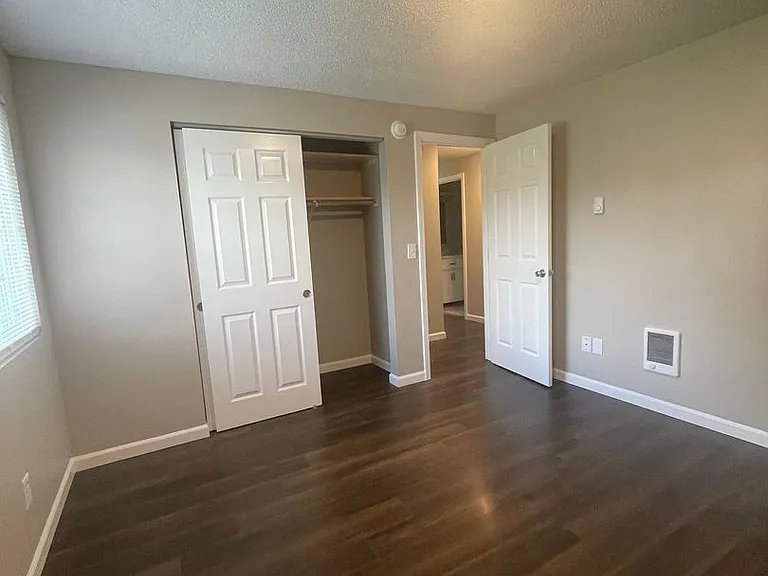 Albany Meadows Apartments — Photo 28