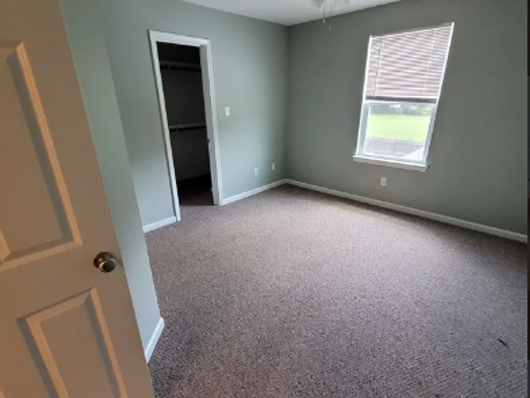 1602 Dehart Dr — Photo 5