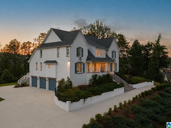 5726 Deercrest Ct, Trussville, AL 35173
