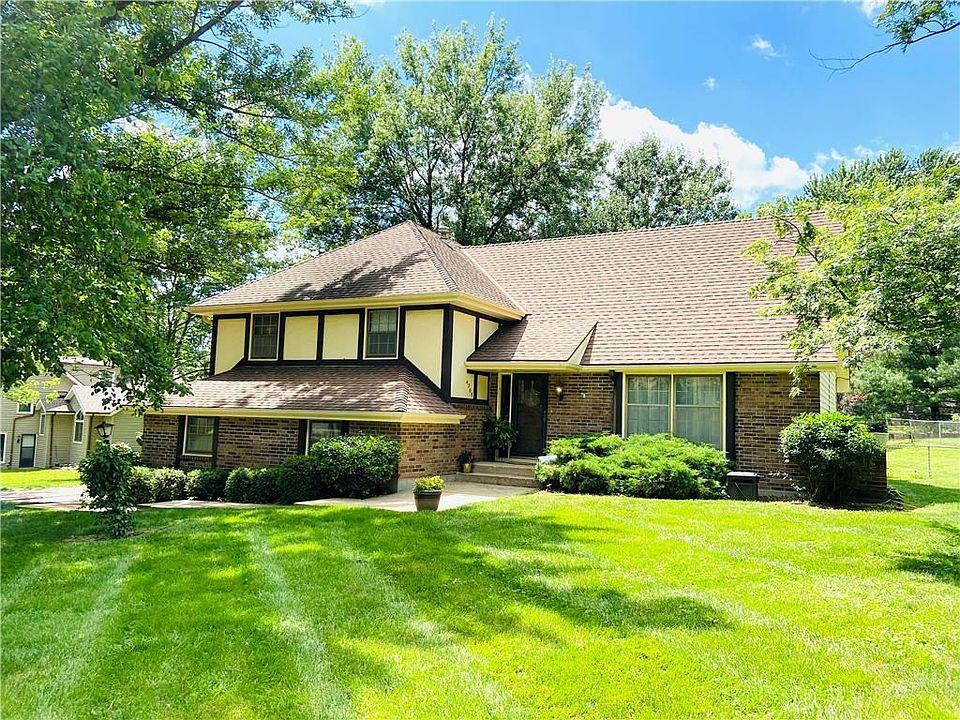 1st image of 4305 Stonecrest Dr