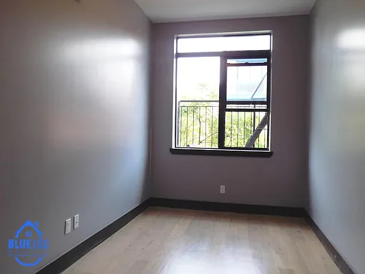 Rented by Blue Egg Realty Corp | media 32