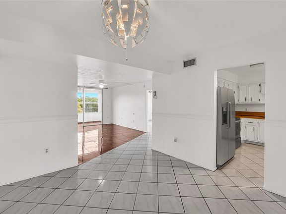 5th image of 1681 NW 70th Avenue #414