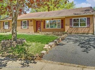 935 Hearthstone Dr, Lakewood, NJ