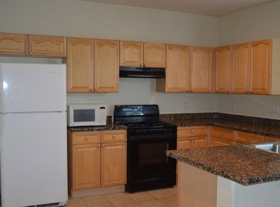 4th image of 9136 Ironstone Ave