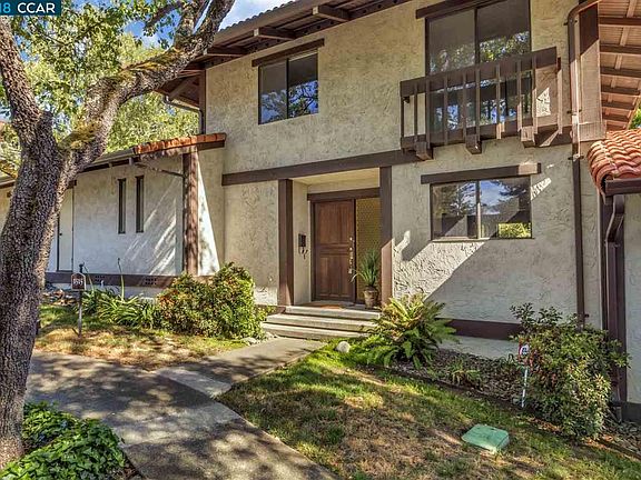 3rd image of 1515 Camino Peral APT B