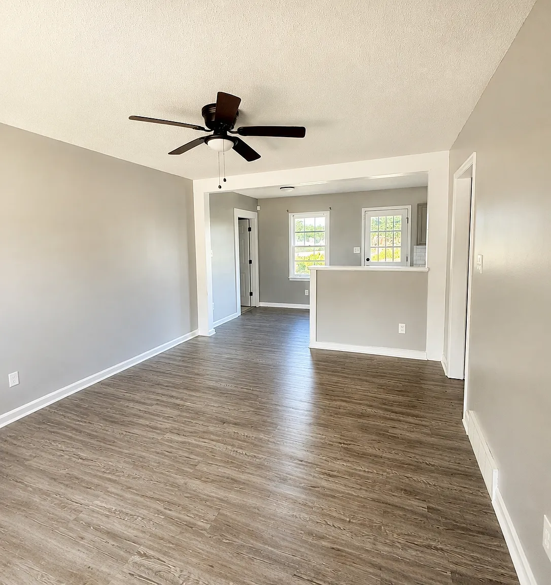 4 bed, 1294 sqft, $1,200 — Photo 3