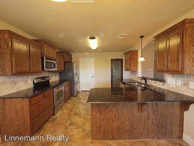1st image of 1121 Wren Cir