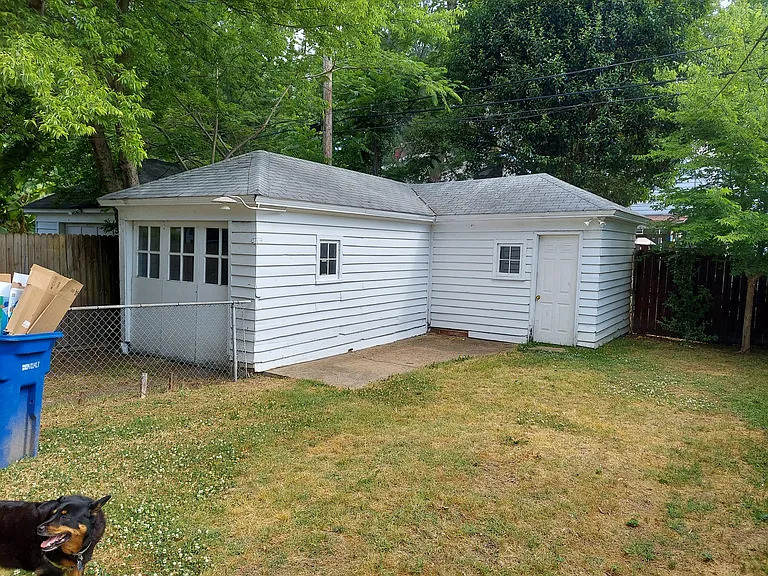 218 Hurley Ave — Photo 3