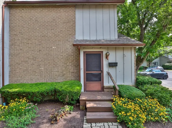 3208 Pebblebrook Ln, Cincinnati, OH 45251