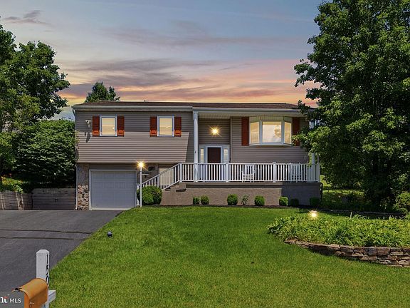 2nd image of 1507 Oakdale Dr