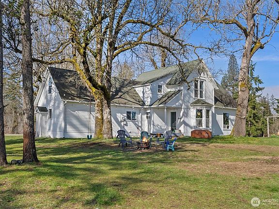 5th image of 547 Ash Road