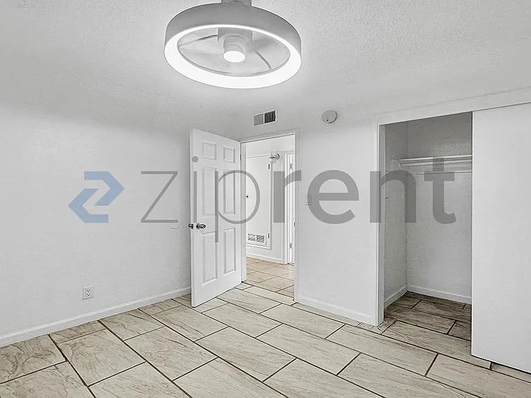 132 W 18th St #2 — Photo 11