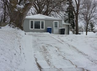 5609 University Ave, Des Moines, IA 50311